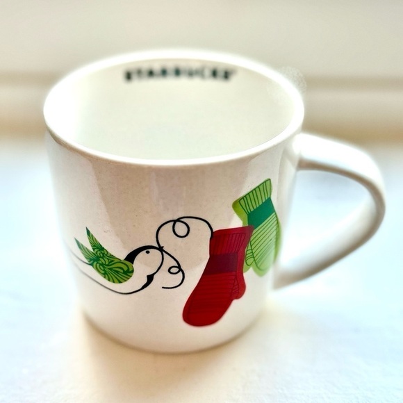 Bundle 2 Starbucks Holiday Ceramic Mugs 2011 10oz Mittens/Dove 2020 12oz… - Picture 9 of 11